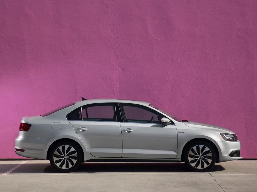  Volkswagen Jetta Hybrid 2012 года  (US) (фото 14 из 24)